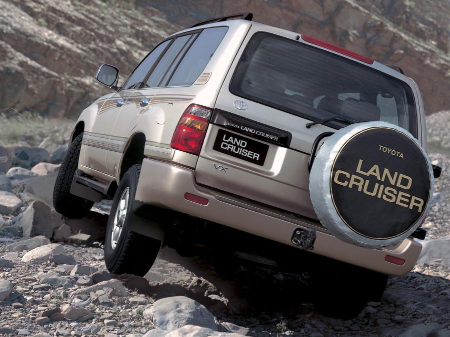  Toyota Land Cruiser 100 VX (J100-101) 1998 года  (UAE) (фото 10 из 13)